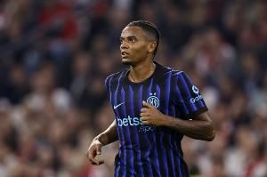 阿坎吉坐稳国米主力位置，瑞士主帅：他有自信有能力效力任何球队