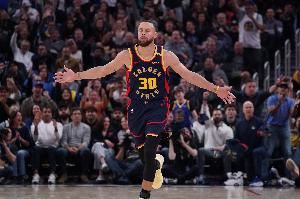 纳什:别队无法复制勇士的风格 只因没人愿像库里这样无球跑动