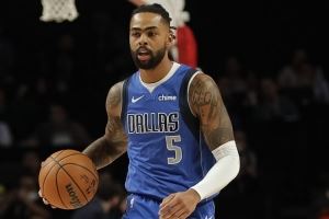 外线双铁!拉塞尔&克里斯蒂三分合计11投1中 两人共得18分