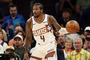 ESPN:杰伦·格林在训练营时右腿筋受伤 并在中国行时加重